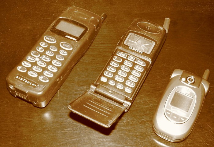 Old-timey cell phones | A couple of my first cell phones tha… | Flickr Phones with best low light camera