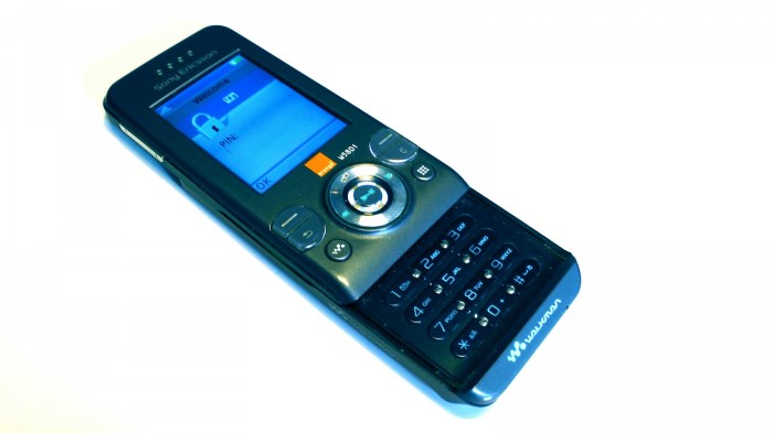 Old Mobile Cell Phone Open Free Stock Photo - Public Domain Pictures Phone case with battery